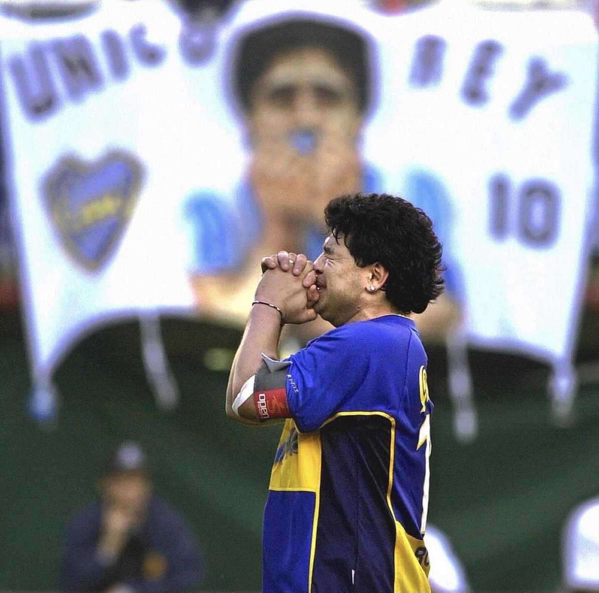 AlbertoAlfaya's tweet photo. Otro partido jodido que te toca jugar.
Otro partido que los simples mortales no podrían aguantar. #FuerzaDiego. https://t.co/Xu55tRiRBn