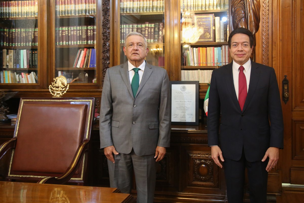 lopezobrador_'s tweet image. Recibí a Mario Delgado, quien me informó que pedirá licencia como legislador para asumir la presidencia de Morena. Le agradecí que como coordinador en la Cámara de Diputados nos apoyó en la aprobación de reformas constitucionales que están cimentando la transformación de México.