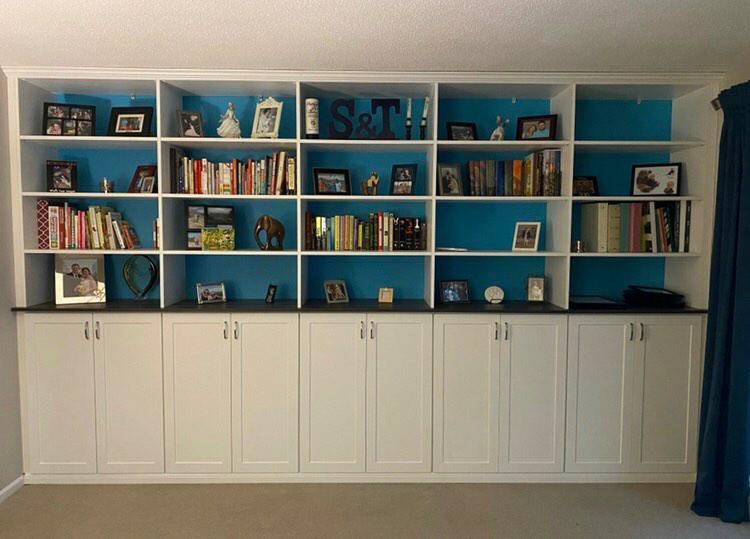 ClosetsByDesign's tweet photo. A blank wall is now home to a beautiful set of built-in #cabinets to display #books and cherished #family photos. #OrganizeYourLife #Simplify #CustomDesign #HomeDesign #HomeOrganization #Designer #HomeImprovement #CustomBuilt #HomeSolutions #LoveHowYouLive #GetOrganized https://t.co/gpLCyMG1YN