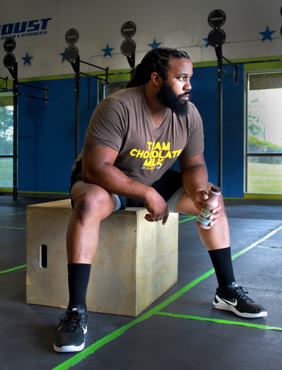 Ditch sports drinks in 2020 and choose chocolate milk which contains carbs AND protein - both important for recovery. 🥛🍫 See the science on our blog: bit.ly/2TCJwjD