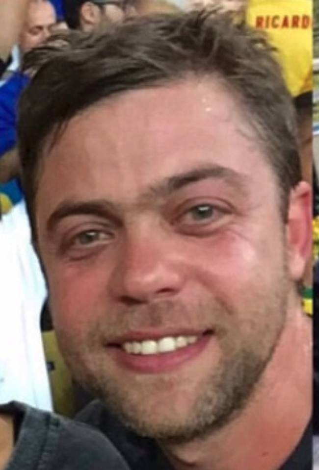 updatearianabr's tweet photo. Nome do estuprador: André de Camargo Aranha

Nome promotor que alegou estupro culposo: Thiago Carriço

Nome do advogado que humilhou a vítima: Cláudio Gastão da Rosa Filho

Nome do do juiz: Rudson Marcos

NÃO EXISTE ESTUPRO CULPOSO

Assine a petição: https://t.co/1xCpKMsI1g https://t.co/fD7nAhc9iQ