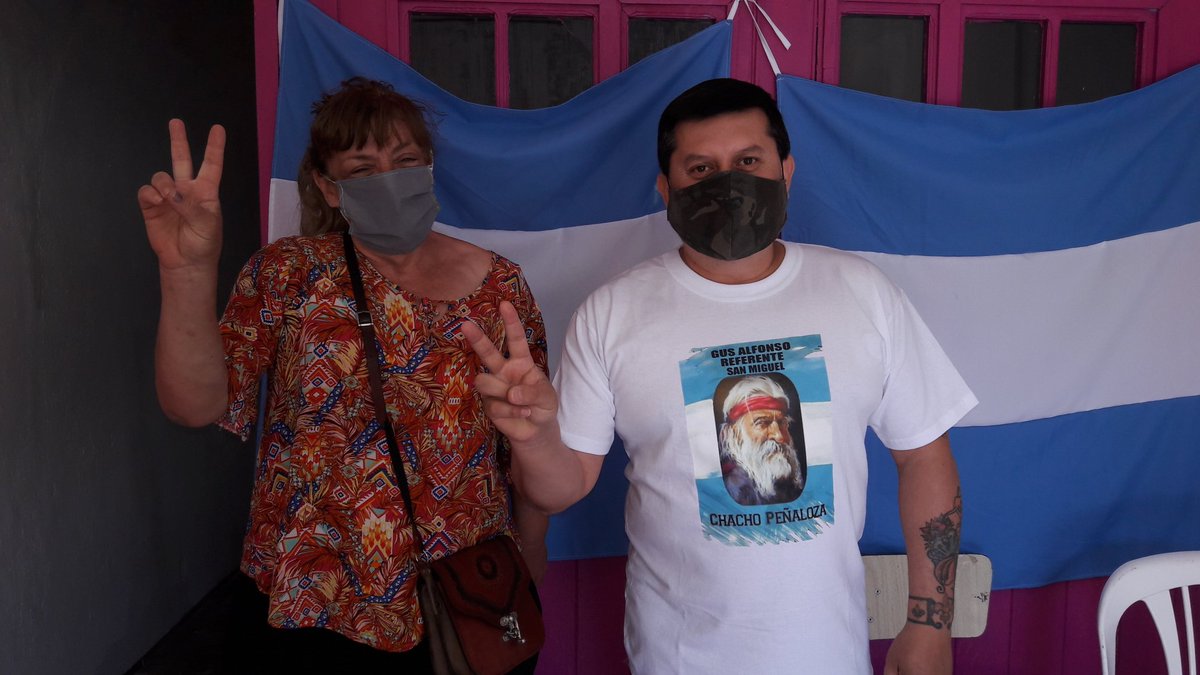 GusAlfonsoOk's tweet photo. Hoy nos reunimos con la referente de Evita San Miguel Claudia Borras y la referente del Movimiento Octubres Sonia Villalba, para hablar sobre la situación actual de #SanMiguel y como salir adelante post pandemia, entre todos.
Como referente de San Miguel de la Chacho Peñaloza✌❤ https://t.co/fF4O06JjZV
