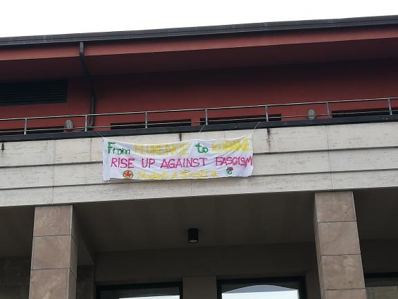 Banner spotted in  #Florence, Italy !'From Florence to  #Kobanê!  #RiseUpAgainstFascism!' #WorldKobaneDay #RiseUp4Rojava