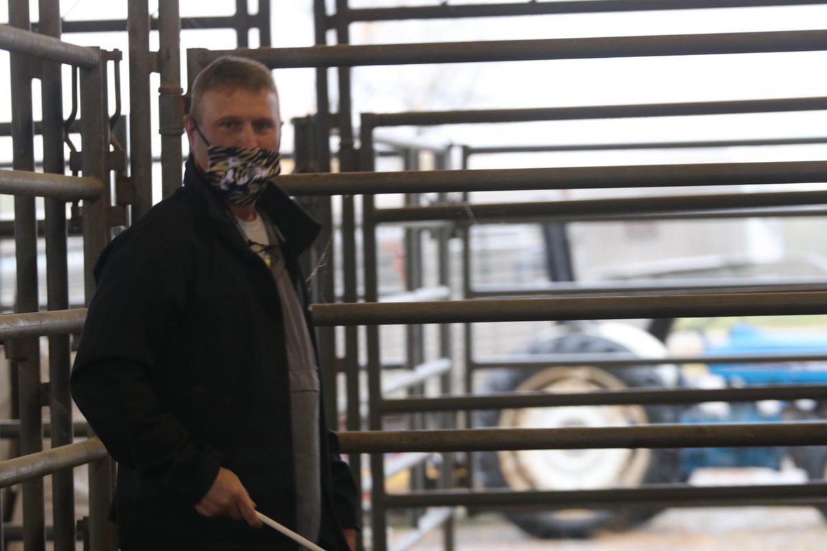 AnimalScienceUA's tweet photo. Last week, the Department of Animal Science hosted the Young Cattlemen's Leadership Class that featured numerous presentations and information sessions.  Check out some event photos below!

📸 by: Michelle Bufkin, Arkansas Cattlemen’s Association https://t.co/tZBCuKMbwh