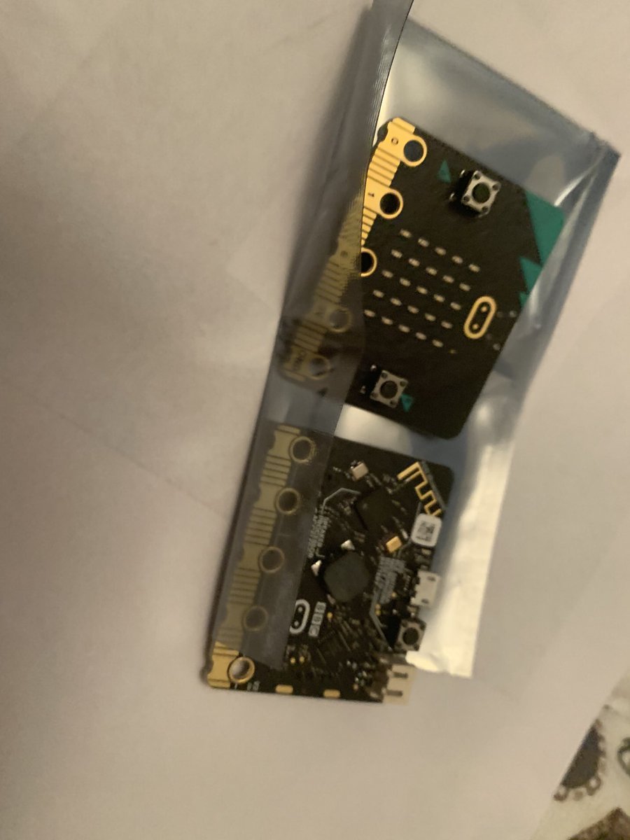 scottturneruon's tweet image. Jealous no more. Thank you @ItsAll_Geek2Me this is lovely. Microbitv2 #microbit2 #microbitv2 I see flashing leds to music in my future. Over the moon about these.