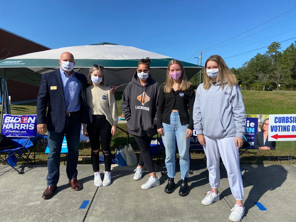 It's a beautiful election day in #WilmingtonNC! If you haven't voted yet, the polls are open until 7:30pm! Find your polling place here:  iwillvote.com/?state=nc
#ElectionDay2020 #VOTE #ncpol #HD20 #NCGA