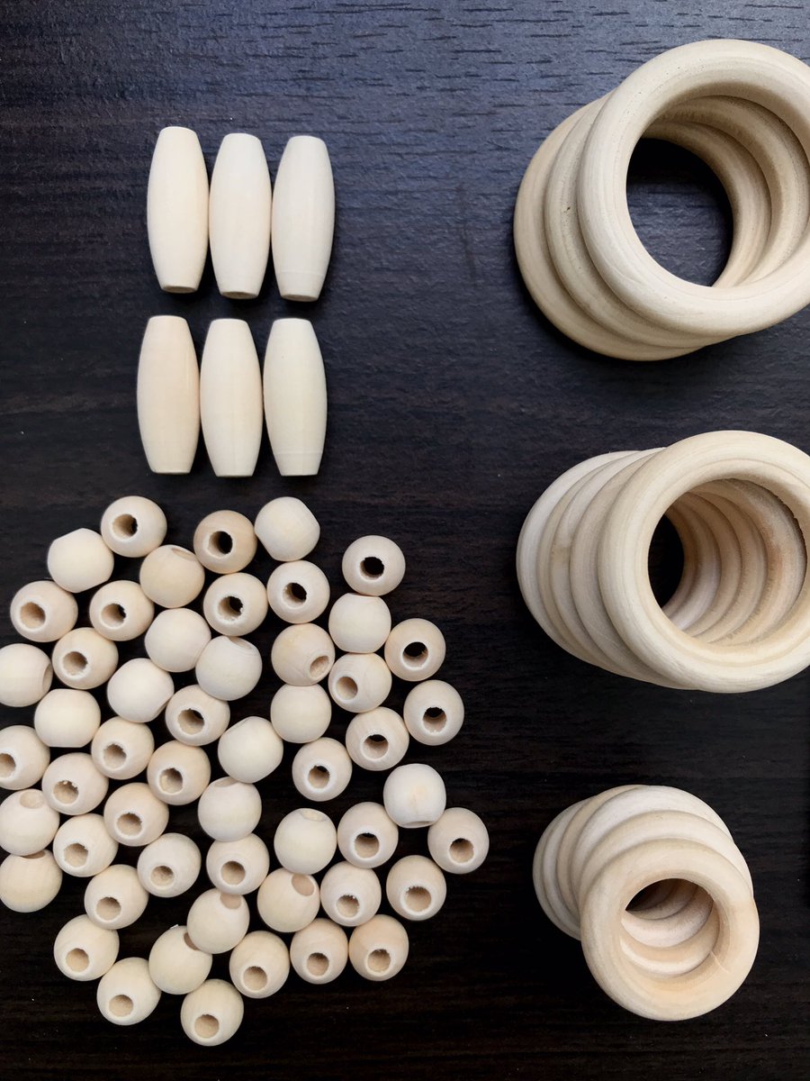 Macrame set
• 1 roll of white macrame cord
  3mmx100m
  100% natural cotton
• 2 wooden sticks 
  150mmx10mm
• 3 wooden rings 50mm
• 6 wooden rings 40mm
• 6 wooden rings 30mm
• 6 oval wooden beads 
  29x12mm
• 50 wooden beads 12mm

MVR 475/-