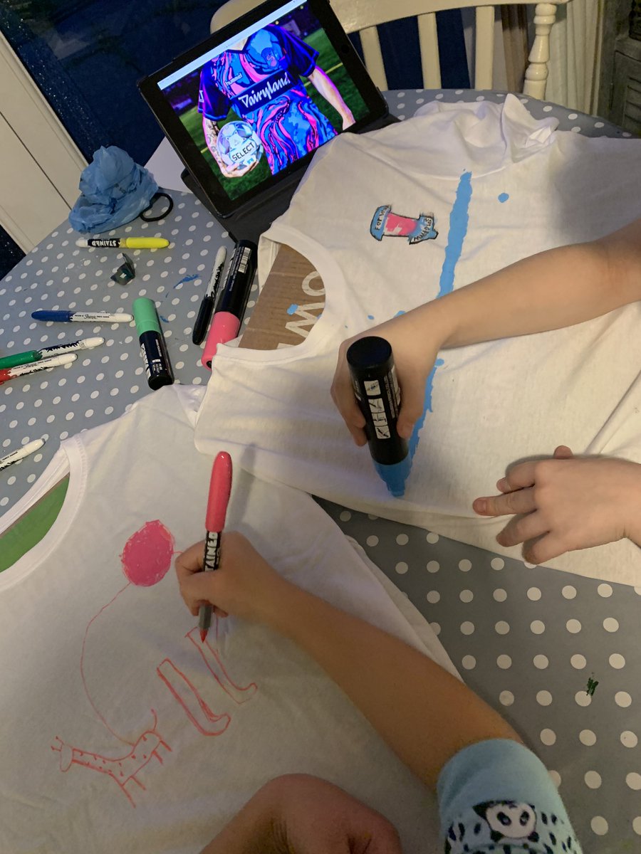 Kitkingdom83's tweet photo. @shirtlane @FutbolShIrTALIA Kids loved it ✍🏼 
Ollie went for @ForwardMSNFC 
Flick opted for a snide @PSG_English 
I went for a @Stan_chow inspired homage to @MarcusRashford MBE 🙌🏼
Get involved #DIYShirtChallenge 
#KitsForMeals #Drip #MarcusRashford #MBE @hummel1923 @Nike @adidasfootball #NotQuite #KitKids https://t.co/fn5yWVCmtn