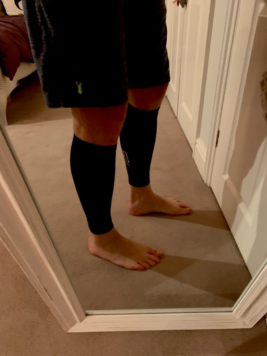 LeeSPerry's tweet image. A few times a week I don these particularly fetching compression calf sleeves, really helps me when the calf’s are a bit tight or a niggle ensues....you are welcome!! #recovery #runnershacks #simplebuteffective #run #runner #sharetips