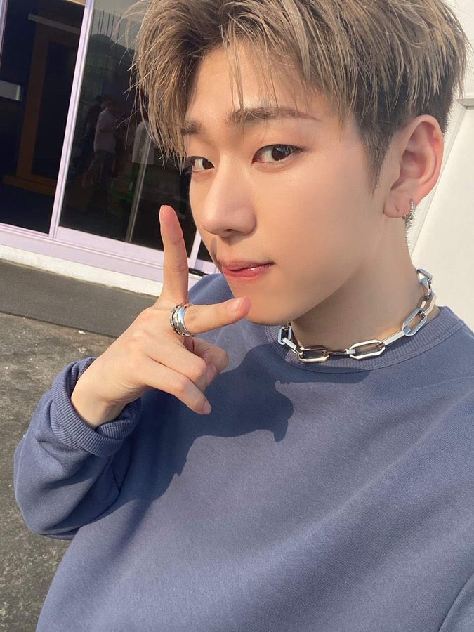 kozactu's tweet photo. [MARQUE]201103
Un selfie de Zico pour POLHAM.
_________________
#ZICO #zico #지코  #blockb  #Kpop #kingofthezungle
#kpop #kozentertainement #KOZ #woojiho #ziaco #우지호 #지아코 #ujiho #blockbzico#fanxychild #fxcd
 #koz #KozEntertainment #KingOftheZungle https://t.co/nt4JNAE9x5