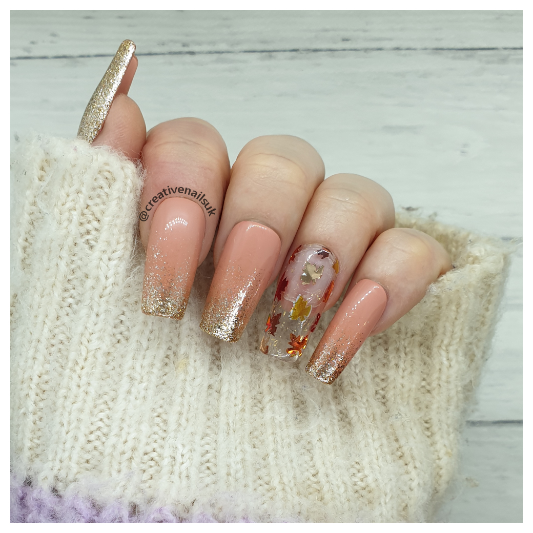 ✨ NEW  ✨

This Autumn leaves false nail set have just been added to our shop! Isn't it gorgeous?! 🍂🍁🍃

Go check out our false nails 👇
creativenails.uk/shop
etsy.com/uk/shop/Creati…