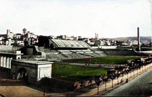 FOTOS HISTORICAS O CHULAS  DE FUTBOL - Página 18 El7JHATWMAA4jSN?format=jpg&name=small