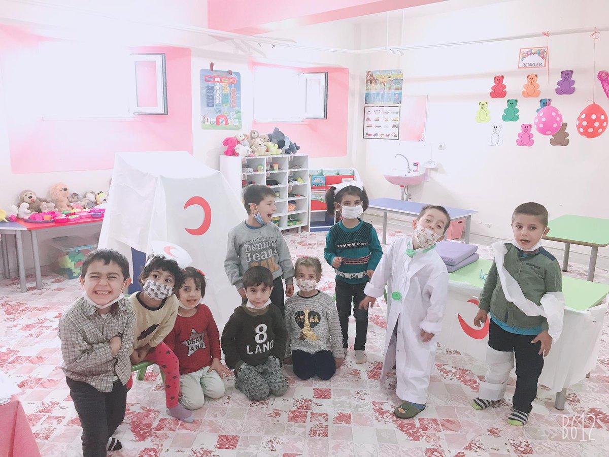 tasikaraokulu's tweet photo. Anasınıfı öğrencilerimizin Kızılay Haftası ile ilgili drama çalışması.Hem eğlendiler,hem öğrendiler 🤗 @MemSiverek @NKapanoglu https://t.co/savqx2wyxX