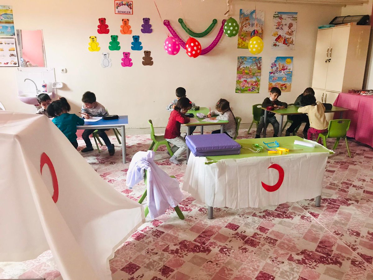 Anasınıfı öğrencilerimizin Kızılay Haftası ile ilgili drama çalışması.Hem eğlendiler,hem öğrendiler 🤗 <a href="/MemSiverek/">Siverek MEM</a> <a href="/NKapanoglu/">Nuri Kapanoglu</a>