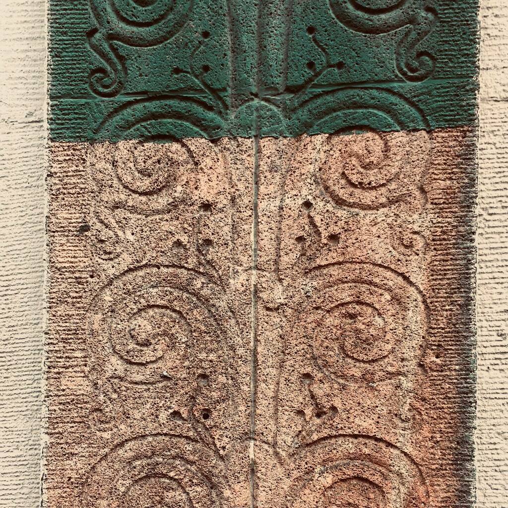 Sibilcita's tweet image. Spiralen mit Grün am Rödingsmarkt.
•
•
•
•
•
•
#bitsofbuildings #facadesofbuildings #facades_facades_facades #addicted_to_details #details_creative_pictures #alluring_details #going_into_details #be_one_details #through_the_details  #thehub_detai… instagr.am/p/CHJArqAnsyC/