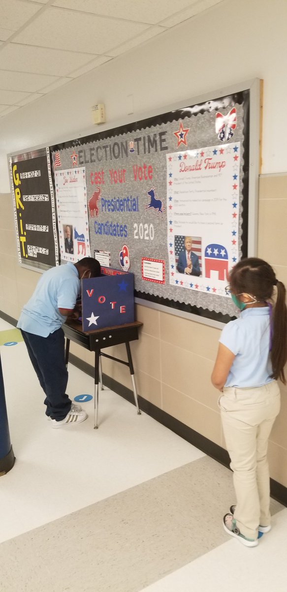 EELibrary's tweet photo. Our Elliott Eagles voted today in our Mock Presidential election!  @ElliottEaglesVote https://t.co/pMYGpISwLX
