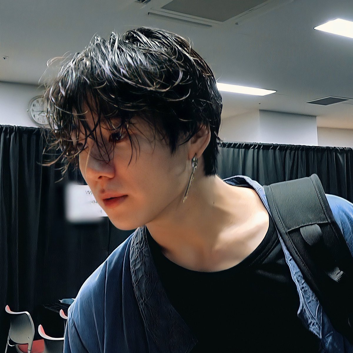 btsarmy2018x's tweet photo. Barefaced Jungkook with wet hair is my weakness. https://t.co/cNVVa84sl4