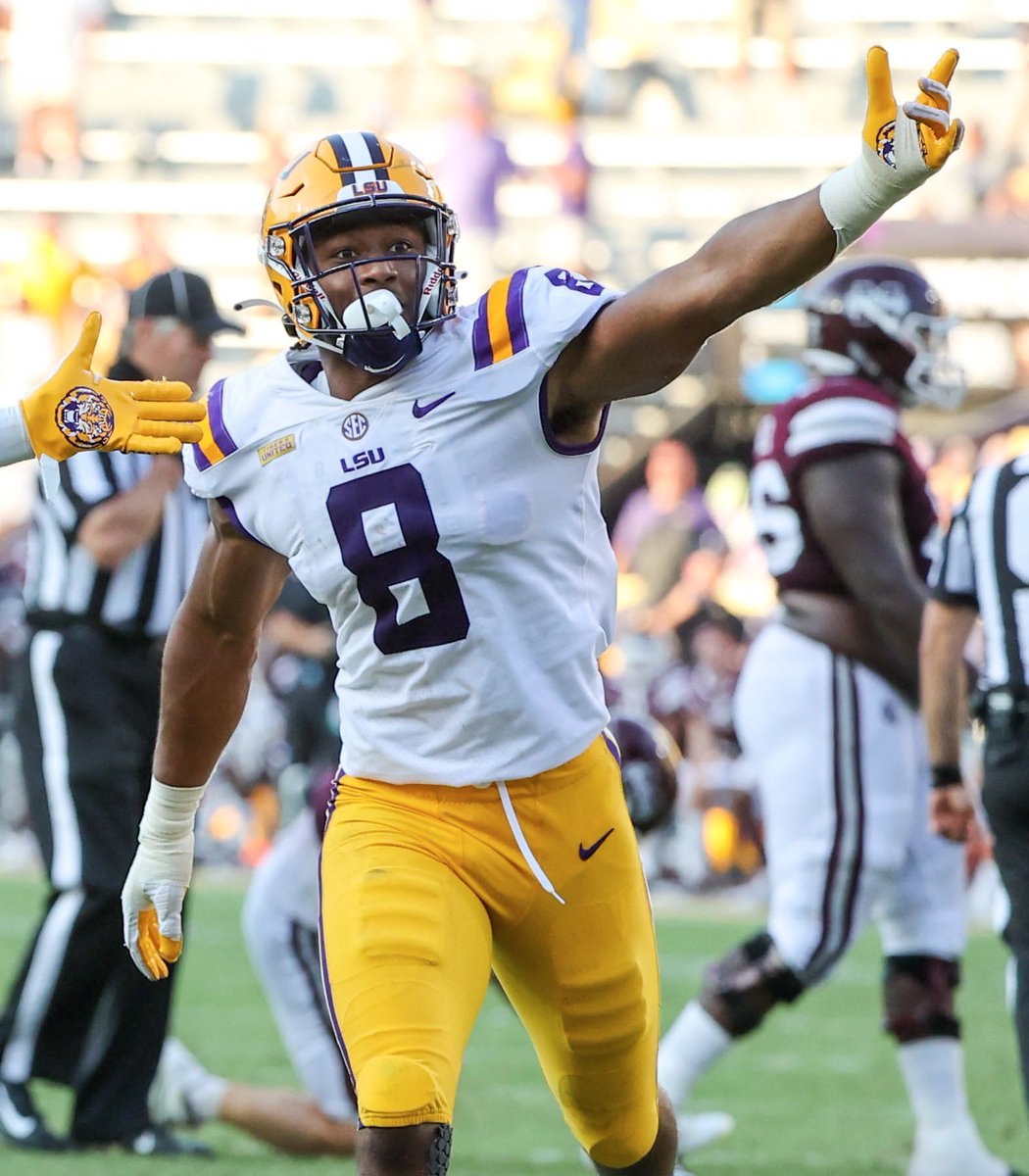 PFF_College's tweet photo. Highest-graded true freshman defenders 
1⃣ BJ Ojulari, LSU ED 
2⃣ Myles Murphy, Clemson ED
3⃣ Will Anderson Jr, Alabama ED
4⃣ Bryan Bresee, Clemson DT
5⃣ Eli Ricks, LSU CB https://t.co/caYksBcfkY