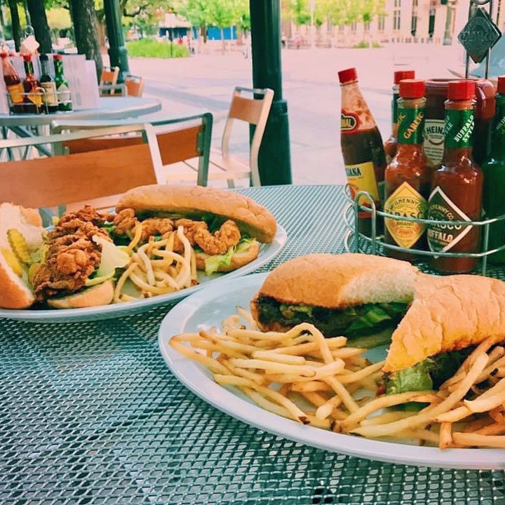 JoliePearl2014's tweet photo. Come celebrate #NationalSandwichDay with a oyster, catfish, or shrimp Po-Boy. It’s the easiest choice you can make today!
🦐🐟🦪
#JoliePearl #ShuckinGood #TastyTuesday #GeauxDowntownBR #VisitBatonRouge #VisitLouisiana #LouisianaTravel #LouisianaSeafood
#ElectionDay https://t.co/Lb89cVzjhC