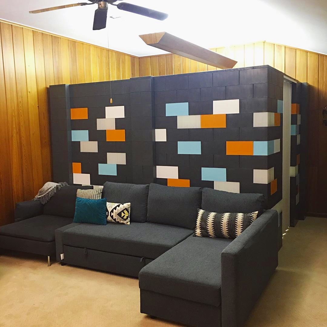 EverBlock's tweet photo. Sometimes you just need a private space to relax, work or meditate. Easily build any new space using #EverBlock life-size building blocks.
#modularwall #officewall #creativespace #officespace #apartmentwall #dividetworooms #residentialwall #walldivider #roomdivider #homeoffice https://t.co/M4l6IopQEq