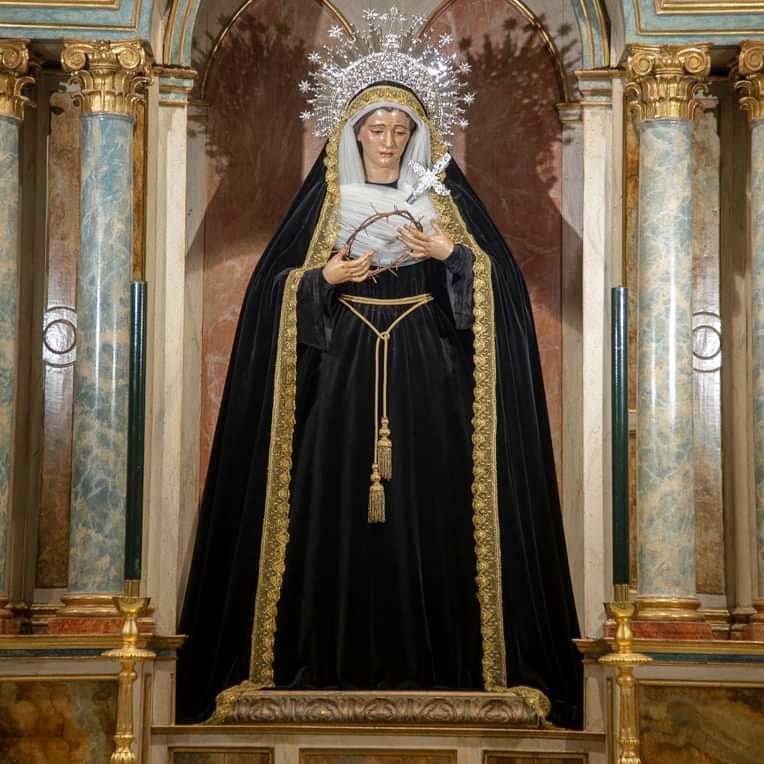 AlvaroNua's tweet photo. Y dijo Herodes ;  Siempre de las mejores vestidas y de las más desconocidas de Sevilla. https://t.co/U3Ibcp0Jaz