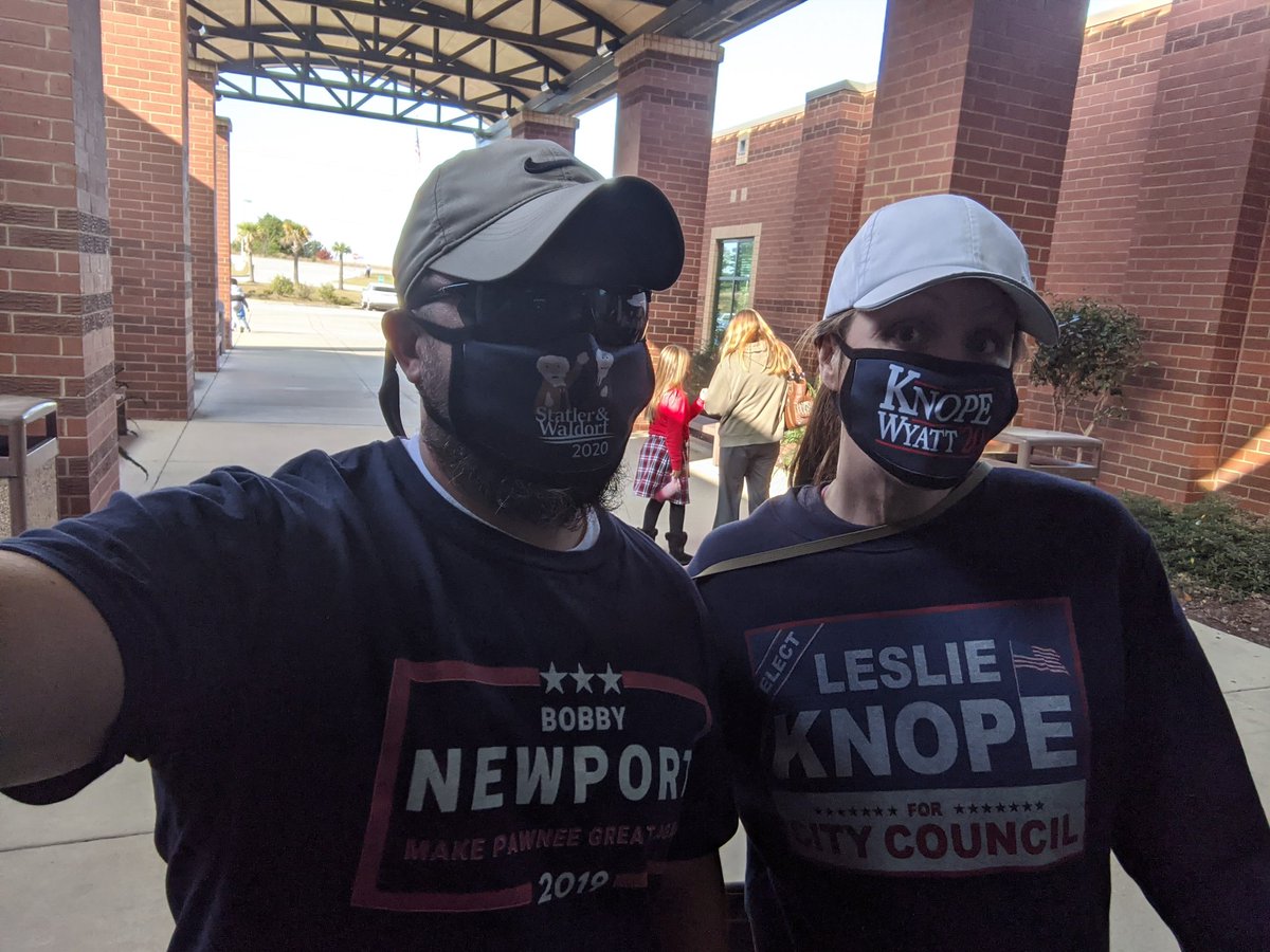 BayLakeNemo's tweet photo. @parksandrec big day for Pawnee! #ElectionDay #Elections2020 #ElectionNight #HouseDivided #MakePawneeGreatAgain #LeslieKnope2020 #BobbyNewport2020 #Sweetums @jennirunsdisney @prattprattpratt @smrtgrls #PaulRuddneedsTwitter https://t.co/HQTtOXaW1u