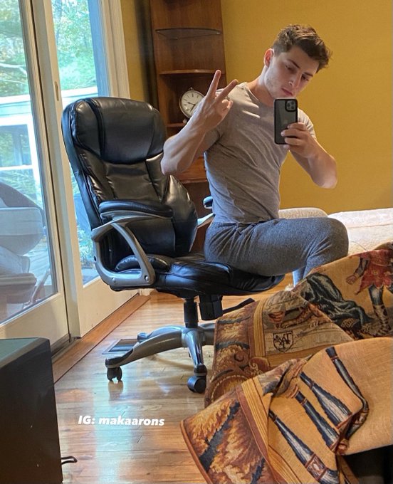 V is for vagina. I mean VOTE** ..get out and vote! Stay safe🖤 https://t.co/x5394DDOkf