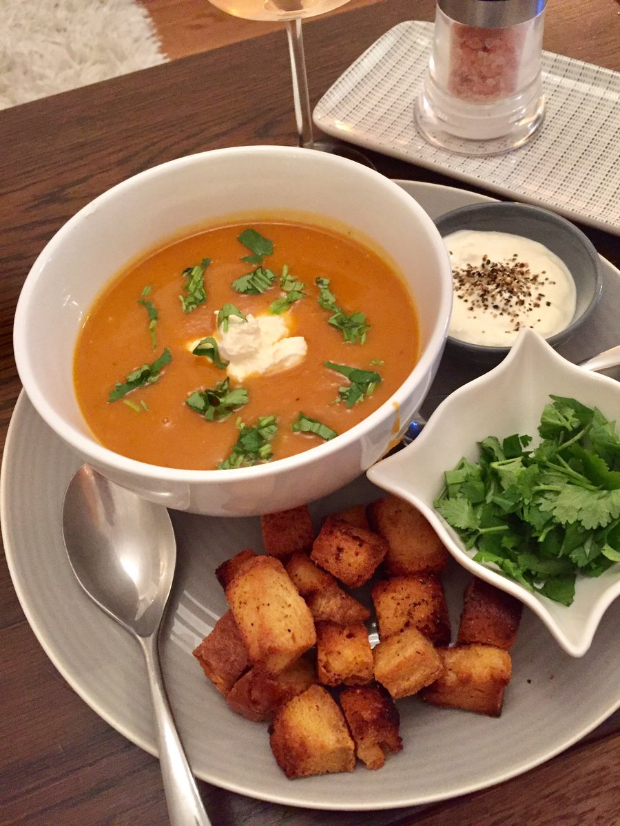 Essential_Mark's tweet photo. Spiced up soup! @essentialcuisin and @ECHomeCook #streetfoodseasonings https://t.co/ygRRlew7h5