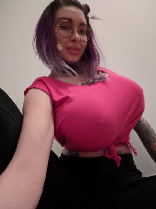 Sometime the simplest things are the sexyest! Follow me on https://t.co/lhPJZsWZzY #bigboobs #bigtits<a href="/tag/selfie"class="tags"><span>#selfie</span></a><a href="/tag/pink"class="tags"><span>#pink</span></a><a href="/tag/sexy"class="tags"><span>#sexy</span></a><a href="/tag/hot"class="tags"><span>#hot</span></a><a href="/tag/perfect"class="tags"><span>#perfect</span></a><a href="/tag/candid"class="tags"><span>#candid</span></a><a href="/tag/plasticfantastic"class="tags"><span>#plasticfantastic</span></a>