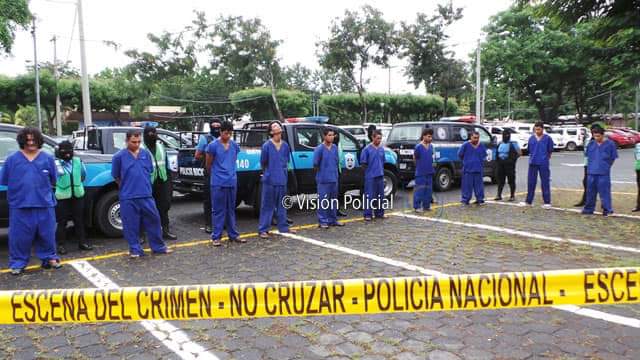 La Policía Nacional capturó a 72 delincuentes de peligrosidad, en el período comprendido del 26 de octubre al 01 de noviembre.

Entre las evidencias ocupadas por la Institución se encuentran:
👇👇👇
📌20 armas de fuego
📌57 libras de marihuana
📌01 automóvil
📌01 motocicleta