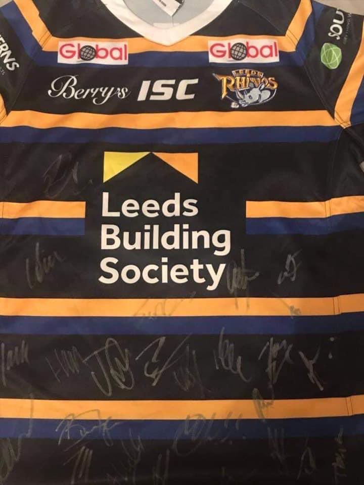 Another great prize recently added to our bonfire raffle with a signed <a href="/leedsrhinos/">Leeds Rhinos</a> shirt courtesy of <a href="/LeedsBS/">Leeds Building Society</a> available. Closing date is Saturday so make sure you enter ASAP 🦏 🎫 crowdfunder.co.uk/batting-on-fro…