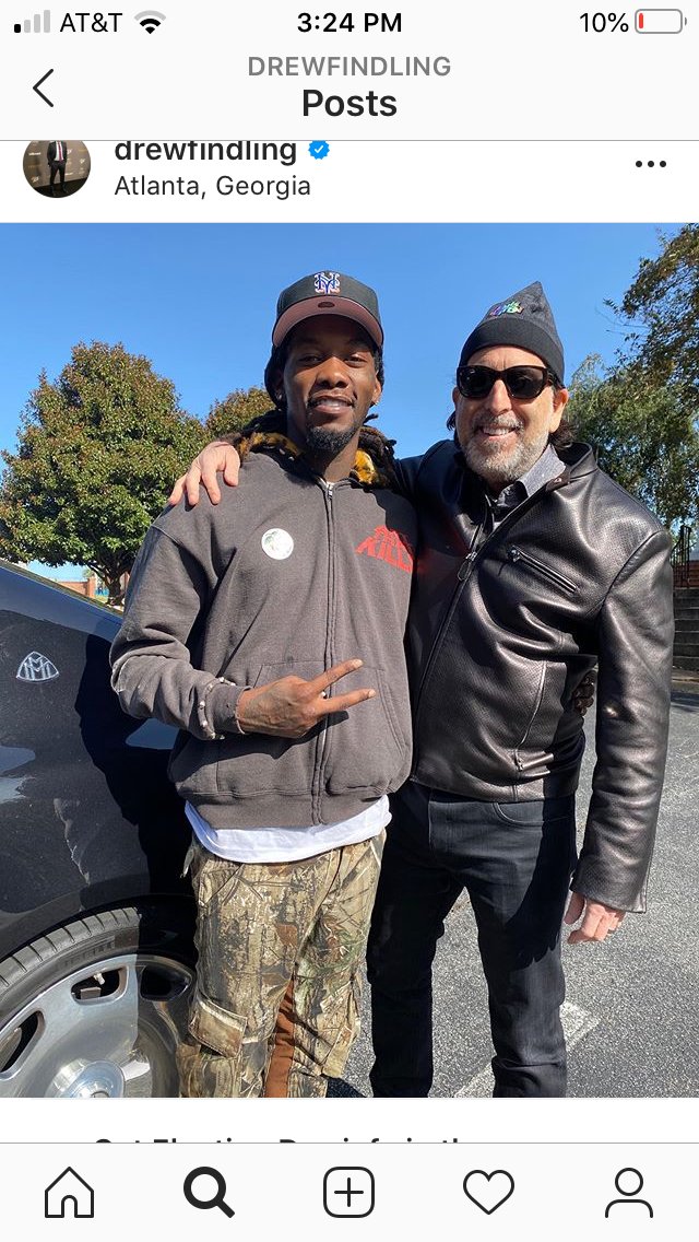 RhondaDCTM's tweet image. So proud my brother @DrewFindling  was with @OffsetYRN  when Offset voted at his first presidential election!! #proudsister #proudofOffset     VOTE!!!!!!!!!!!! every vote counts!!!!!!!!!!!!!!!!!!!!!!