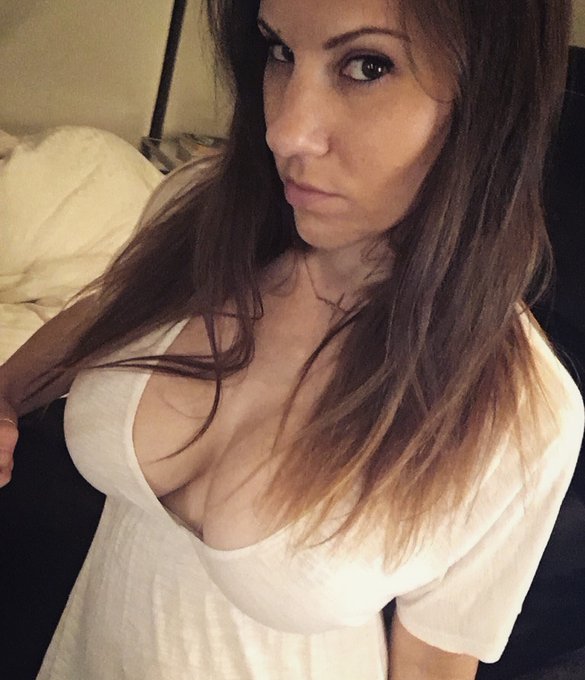 🇺🇸 Election Day Special 🇺🇸    🤑🤑 50% off my OnlyFans for the first 20 subs. 🤑🤑  https://t.co/hyO33vcXWn<a href="/tag/footfetish"class="tags"><span>#footfetish</span></a>