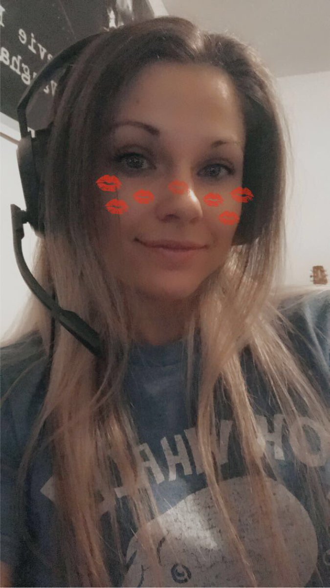 JsikaG's tweet photo. @pokimanelol https://t.co/aOEsu4KyJU