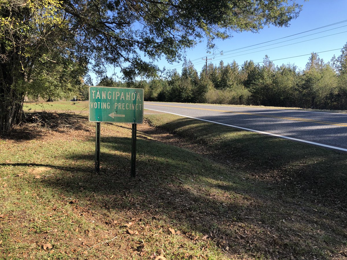 This is Tangipahoa (unincorporated Amite). You can tell this is unusual for this small, rural, standalone precinct. Talked to an older man who’s been voting here 40yrs and has always been able to walk right in. He and his wife drove by 3 times trying to avoid the constant line.