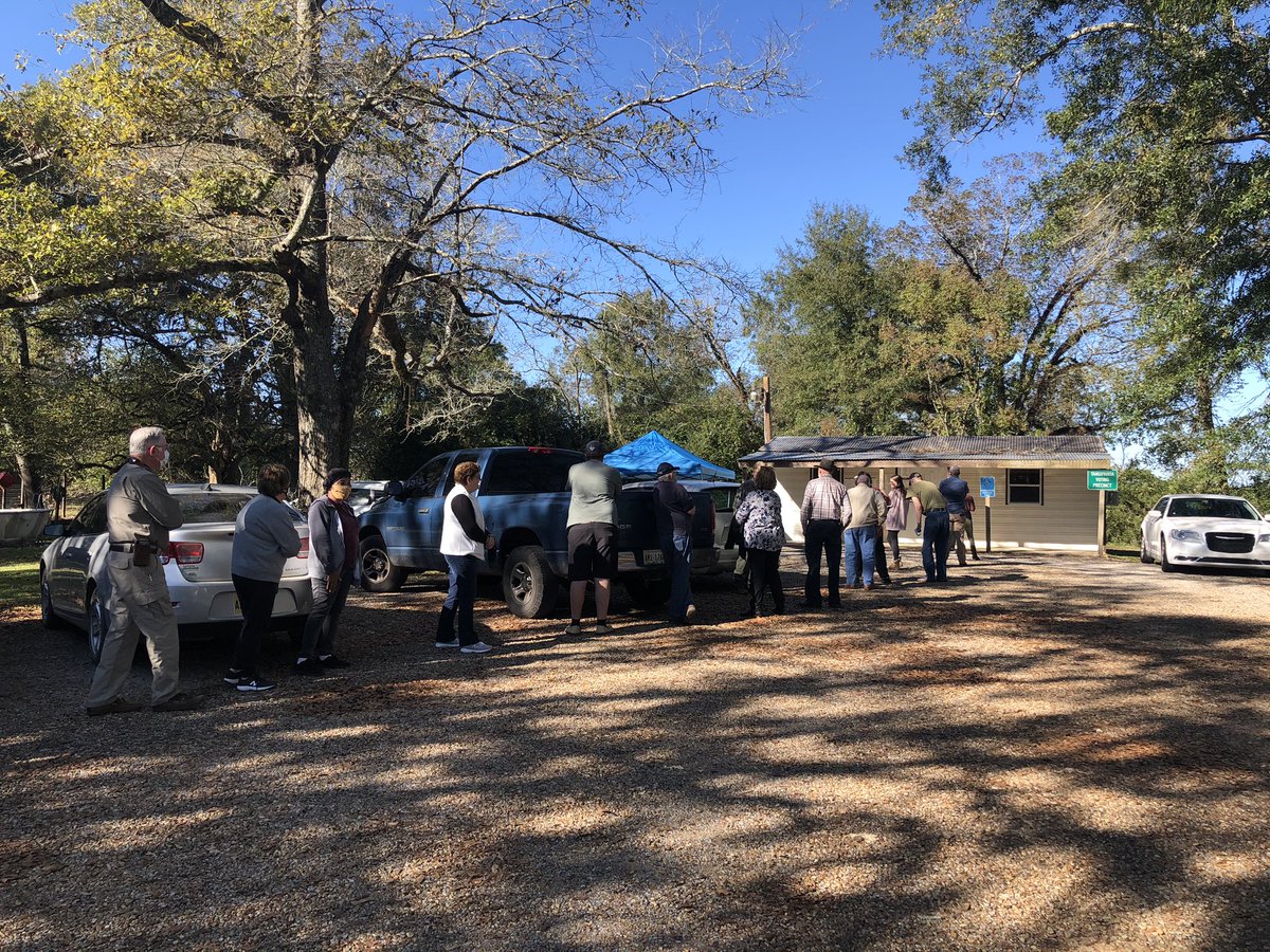 This is Tangipahoa (unincorporated Amite). You can tell this is unusual for this small, rural, standalone precinct. Talked to an older man who’s been voting here 40yrs and has always been able to walk right in. He and his wife drove by 3 times trying to avoid the constant line.