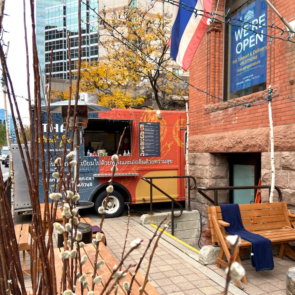 Beep Beep! Our food truck is all set for tomorrow's launch. Come by and try Chef William's Thai street food goodies: bangkokgarden.ca/introducing-ou…