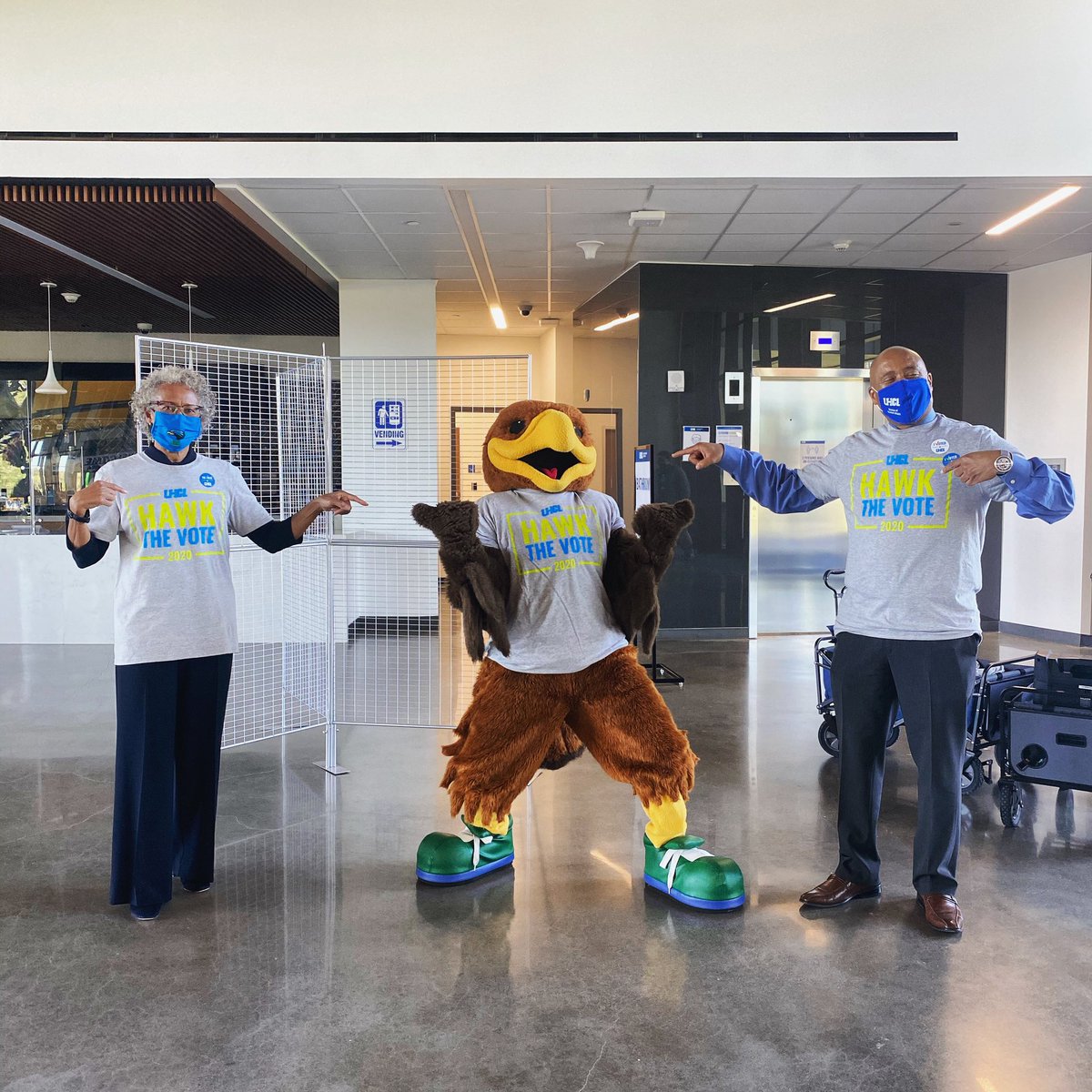 GetInvolvedUHCL's tweet photo. Check out these sweet shirts! Want one? Show us your “I voted” sticker to claim your free Hawk the Vote shirt 🤩
#uhcl #hawkthevote https://t.co/2wtGcH5lIQ