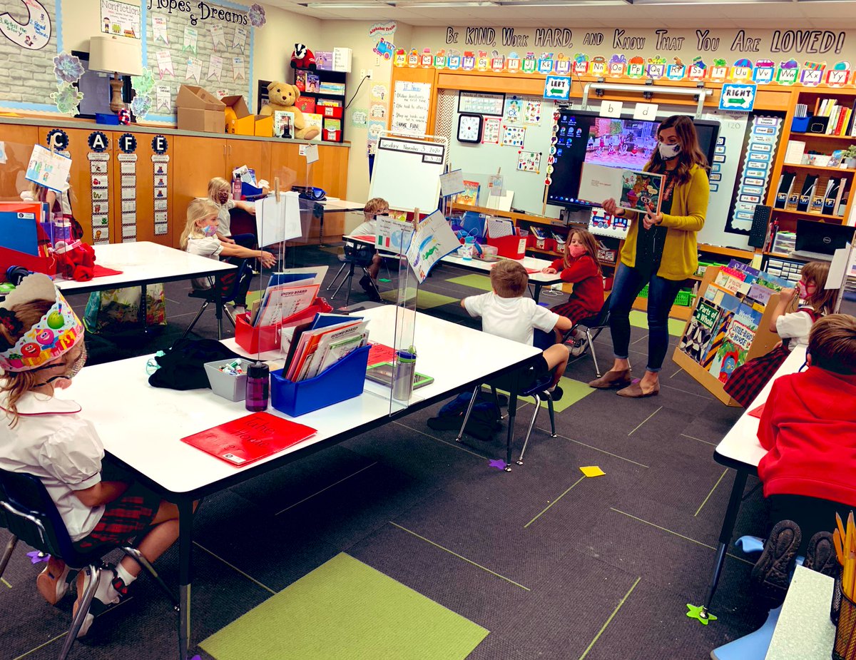 mmfshults's tweet photo. What a treat when your parent is also a teacher on campus so she gets to come into the classroom to be the #1Fguestreader today! Thank you @neuschafer_gses for both your stories.📚 #1Fgses @gsesdallas https://t.co/ijuzud5F9Q