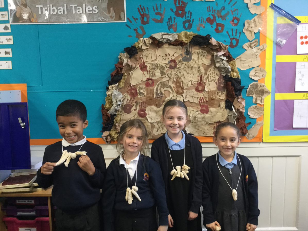 JuniorNewbridge's tweet photo. Year 3 have been busy learning about their new topic Tribal Tales today! They have created paintings with mud and sticks, made stone age jewellery out of salt dough and had a story around the camp fire.
#ProudToBeNJS #ProudToBeTSATPortsmouth #Cornerstones https://t.co/xenOaVbjy7