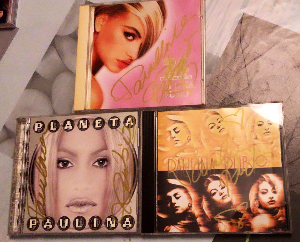 AlbertoBfan's tweet photo. Resulta que un mega Paupower ha vendido toda su colección firmada, cosa que me rompe el corazón, pero llevo buscando estos 3 albumes 10 años. (Solo se editaron en Mexico y Chile)

El caso es que habemus colección completa de albumes de Paulina. ♥️ https://t.co/FFjfZ0F5PS