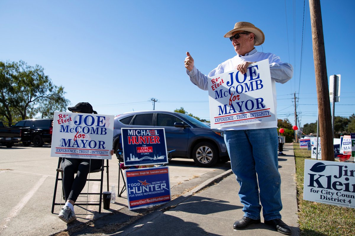 saccophotograph's tweet photo. Mayoral candidates Carolyn Vaughn and Mayor Joe McComb campaign  #Elections2020 
@callerdotcom https://t.co/xK9qWajNki