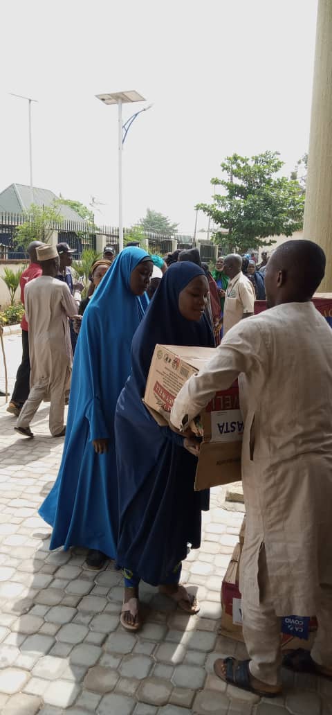 LgKaduna's tweet photo. Commencement of distribution of palliative (CA- COVID) by the Executive Chairman Kaduna North Local Government Council, Hon. Saleh Shuaibu.

Tuesday, 4th Nov, 2020. https://t.co/qOfqRRmkOl