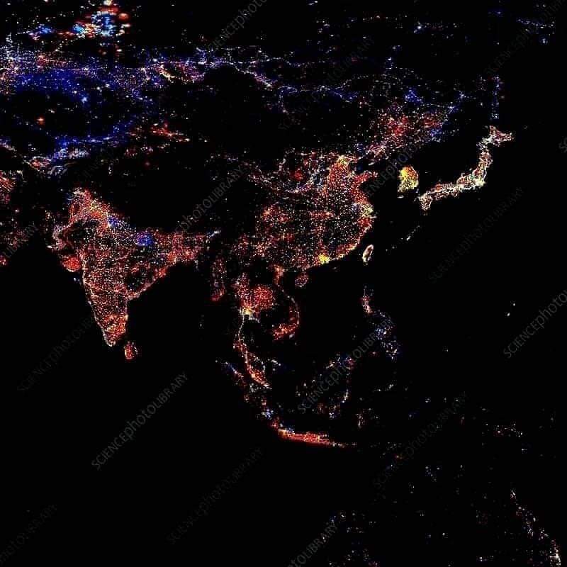 StudioDegree's tweet photo. Asia @ night. https://t.co/27U6fXevC5