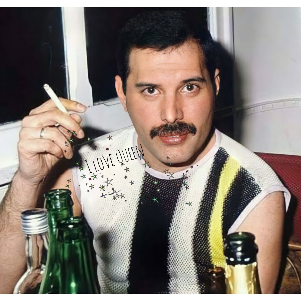 ILoveQueenFans's tweet photo. #FreddieMercury https://t.co/rYHRTys9sq
