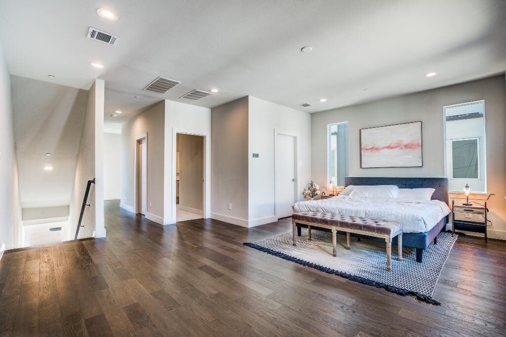 dallasVIPL's tweet photo. Book the VIP way for this beautiful 4 Story Luxury Townhome with a beautiful Rooftop Scenery in the Heart of Dallas. Nightly Rentals, Hourly Rentals, Event Rentals, Bachelor Parties Baby Showers etc. ~Enjoy Dallas the VIP way~ https://t.co/rNb0k4bPLS