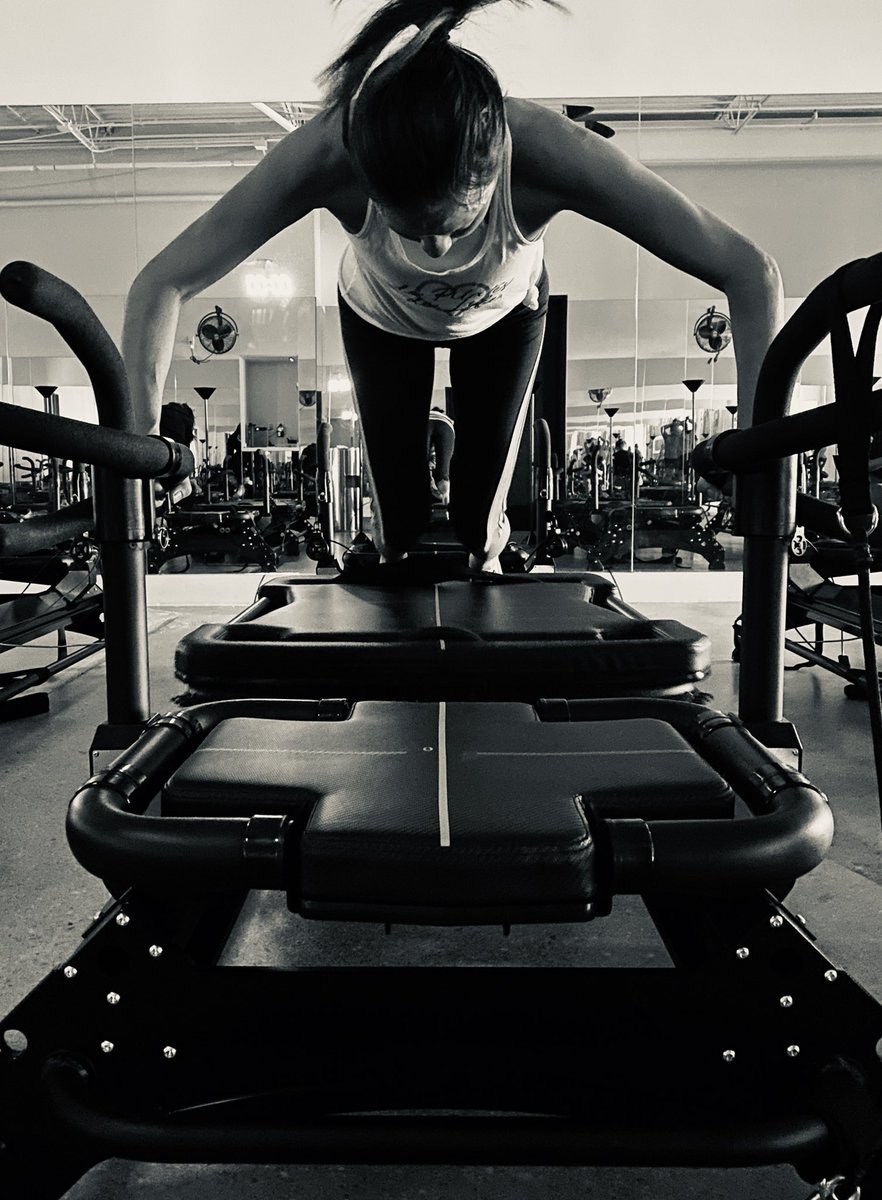 SharonChenTV's tweet photo. #buildingmuscles It’s how I start the day @plnkfitness
#PLNKOmaha #plnkfitness #Lagree #lagreemethod #lagreewithme #notyourmommaspilates https://t.co/WDqHcHVtXB