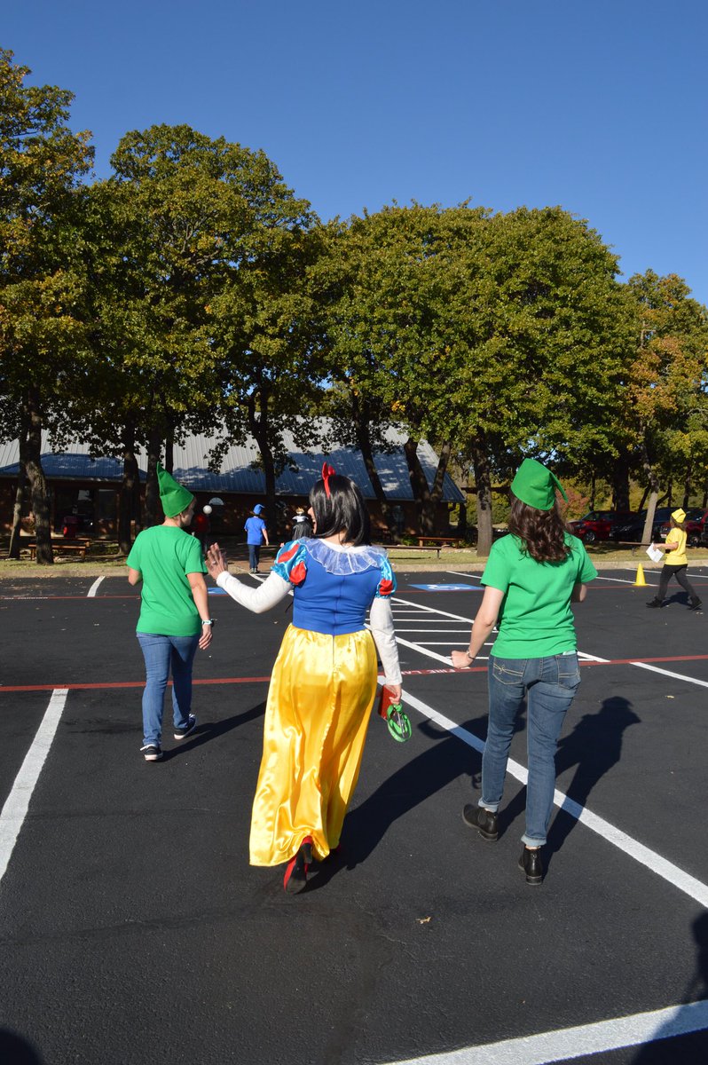 DCALions's tweet photo. What a magical day! Spirit week is the best week! Elementary brought their A GAME today!
#privateschool #christianeducation #schoolspirit #denton #homecoming #elementary https://t.co/ou10ZRMrNr