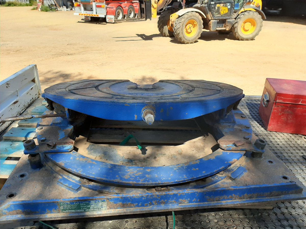 #ForSale We've standardised our turntables lately, and have this Holland ball race turntable we don't have a use for. It's been on our CH Mack &amp; my mechanic says it's "pretty reasonable really" condition wise. Certainly doesn't have any movement in it. Open to offers!