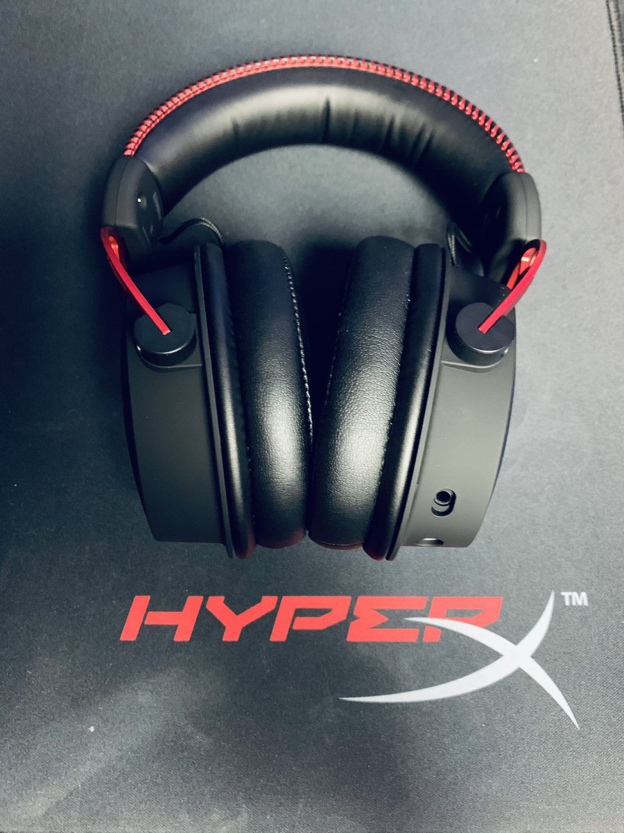 BChriist's tweet photo. Shout out @neccgames and @HyperX for the best headphones a castor could ask for 🤝🙌#collegeesports #eSports https://t.co/KcNJA3ZK4E